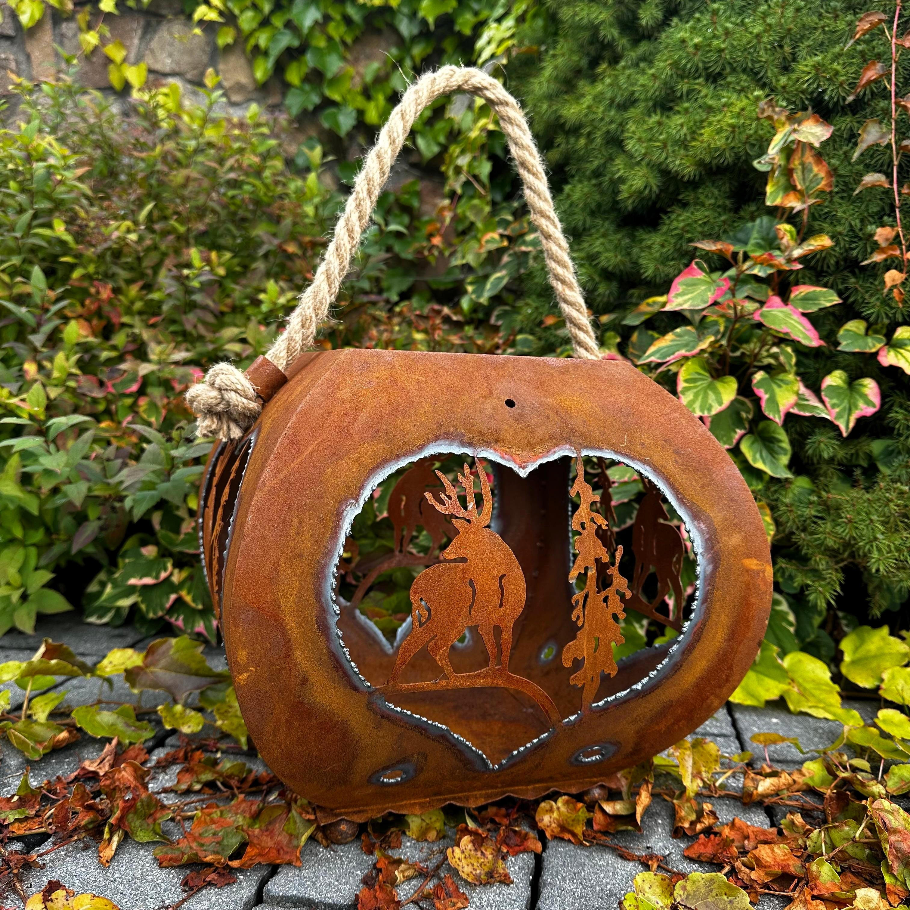 Laterne „Hirsch und Tanne im Herz”